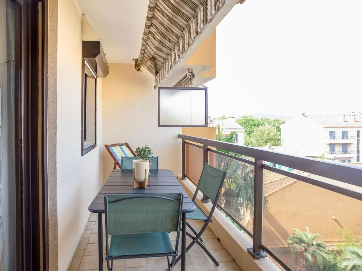 Apartment Saint James-13 By Interhome เลอลาวองดูว์ ภายนอก รูปภาพ