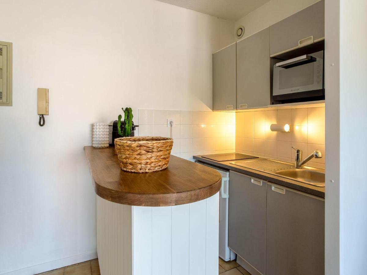 Apartment Saint James-13 By Interhome เลอลาวองดูว์ ภายนอก รูปภาพ